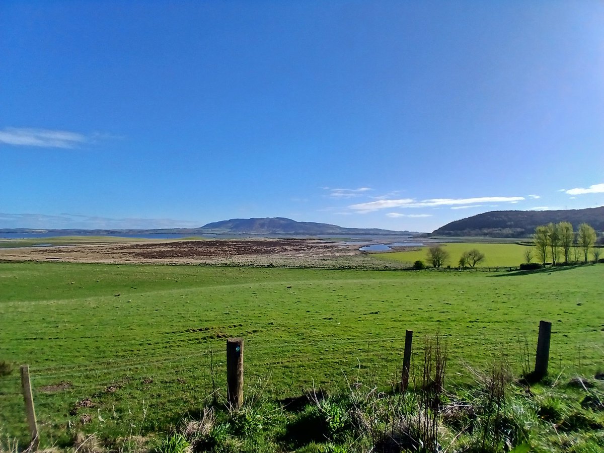 Bowside1's tweet image. Belter of a morning for a #cycle. Went all the way down to Loch Leven, did a lap round &amp;amp; then home. 35 miles of fairly flat fun. @VisitLochLeven @sonderbikes #mtb #bike