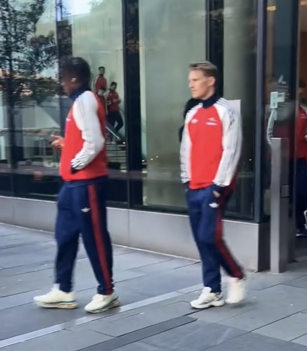 عمرو tweet media