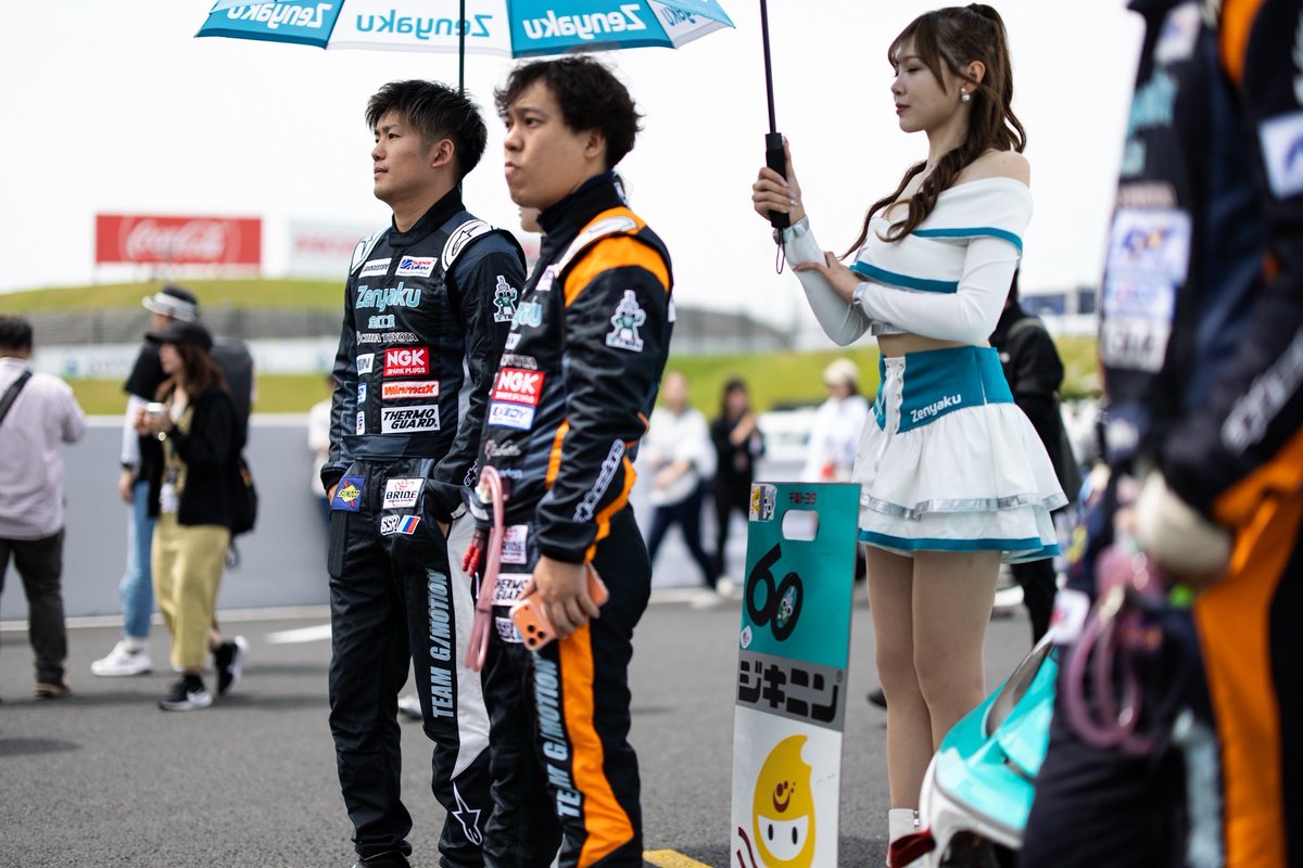 tomomitsu_senoo's tweet photo. スーパー耐久　鈴鹿

決勝　P9

レース序盤でマシントラブルが出てしまい戦線離脱してしまいました。
それでもチームのおかげで完走出来たことは良かったと思います。
次戦は富士24Ｈなのでまた色々改善して頑張ります！

応援ありがとうございました！
#s耐 #ジーモーション #千葉トヨタ  #全薬工業 https://t.co/JrRgUT6YSf