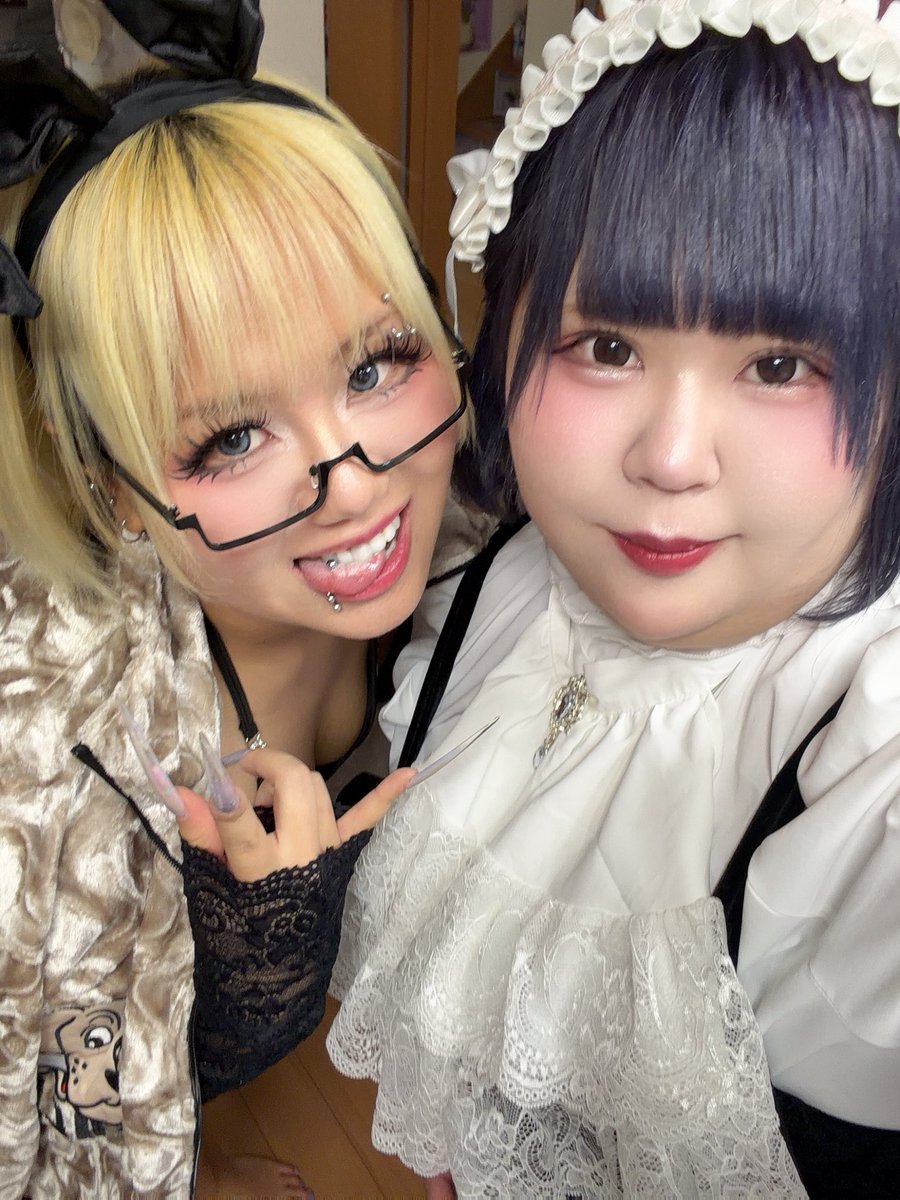 えびうささん🐰@Ebiusa7  と撮ったよ❤️‍🔥見た目の系統違いすぎるけどお話したらちょー楽しくてずっと笑ってた!ありがとうございました! 