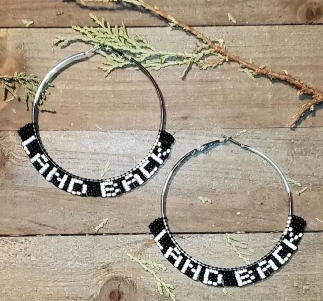 beauxbeautyblog's tweet image. LAND BACK... beaded hoop earrings available in my Et$y shop @ buff.ly/WMbSLby w/ FREE US shipping #LandBack #NativeTwitter #BeadedEarrings #beadwork #NativeMade