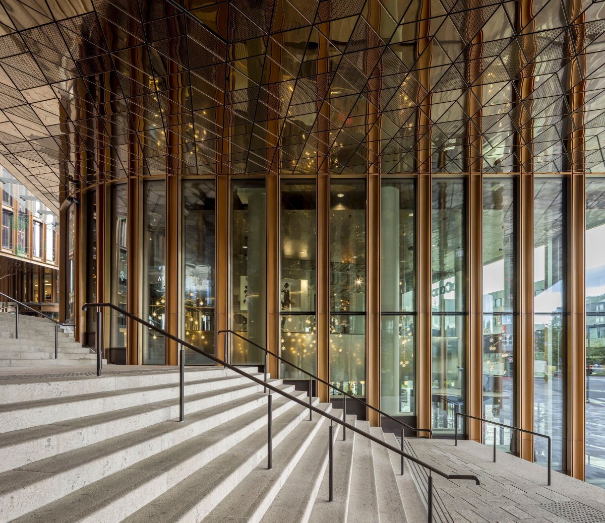 Archello's tweet image. VIA by Schmidt Hammer Lassen architects carves a dense Oslo block into a sculpted urban passage. 
archello.com/project/via-2 

#UrbanDesign #PublicRealm #Architecture