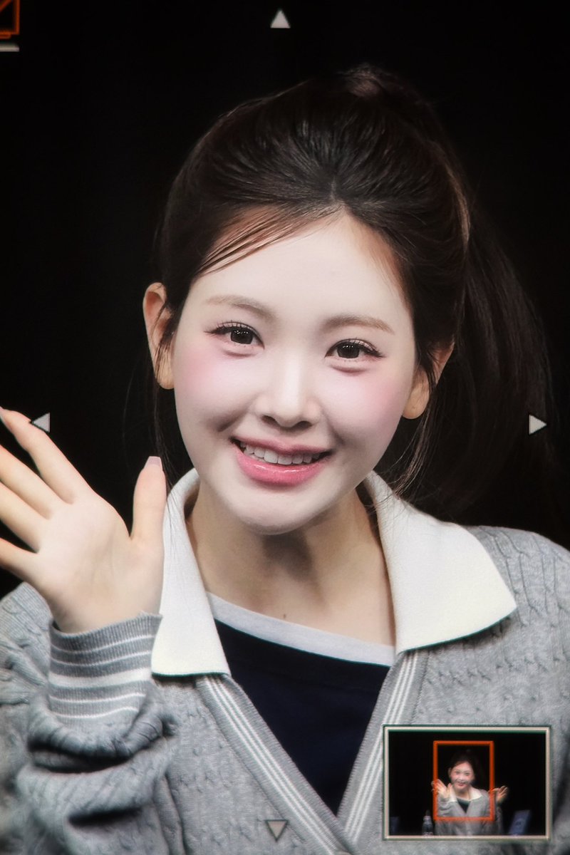 sheoryu's tweet photo. 260419
#이현 #Yihyun #베돈크 #BabyDONTCry https://t.co/nKeOchI9h4