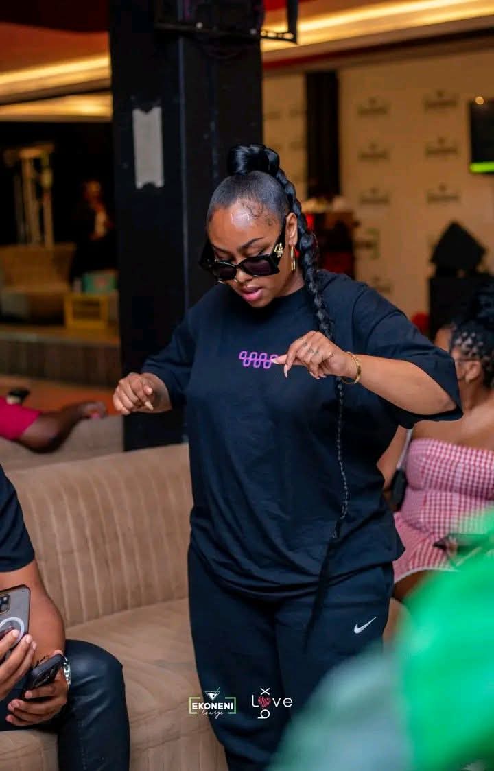 Aunty ka Kenzuzu ❤️😍 tweet media