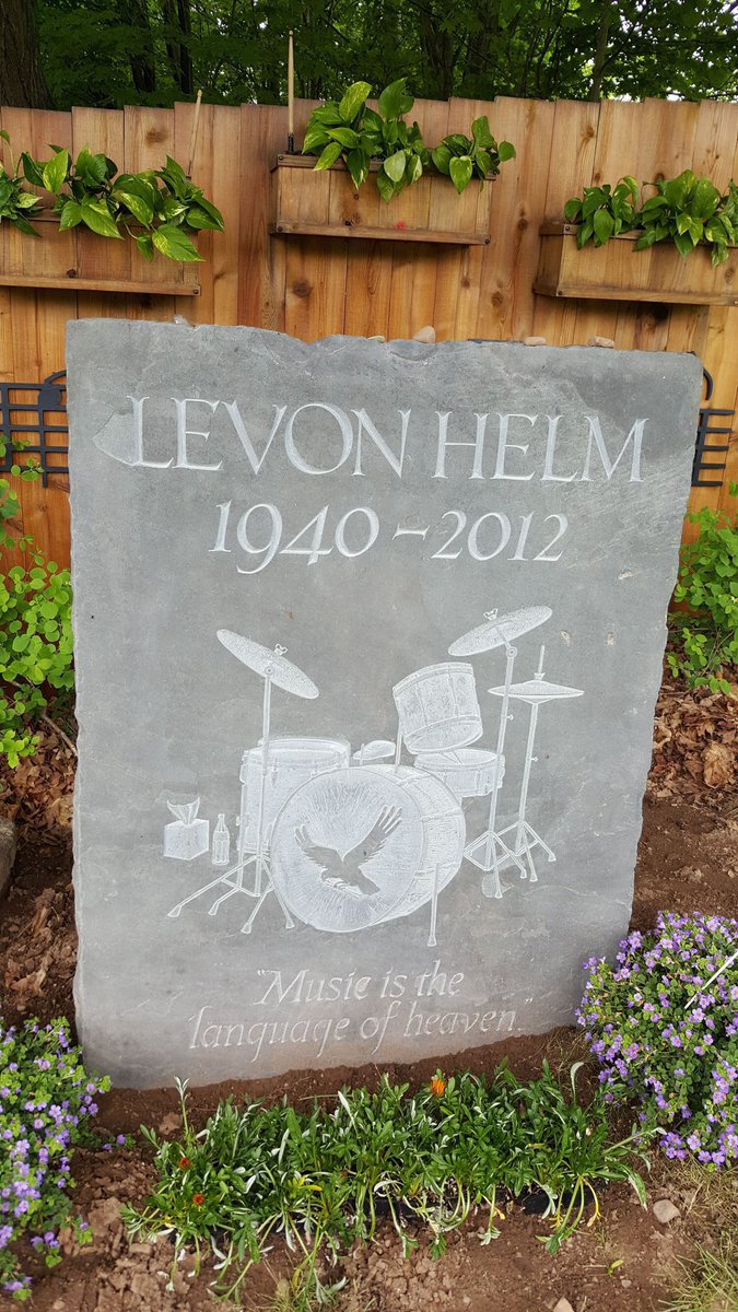 RIPTFF's tweet image. #RIP #OTD in 2012 musician/singer for The Band ("The Weight", "Up on Cripple Creek"), actor (Coal Miner's Daughter, The Right Stuff) Levon Helm died from throat cancer at Memorial Sloan-Kettering CancerCenter, Manhattan, aged 71. Woodstock Cemetery, Woodstock, New York