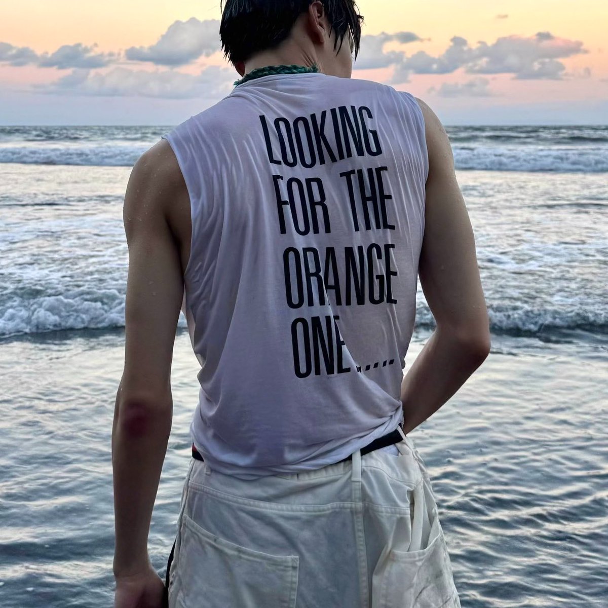 butterflyutsie's tweet image. his build is actually so crazy