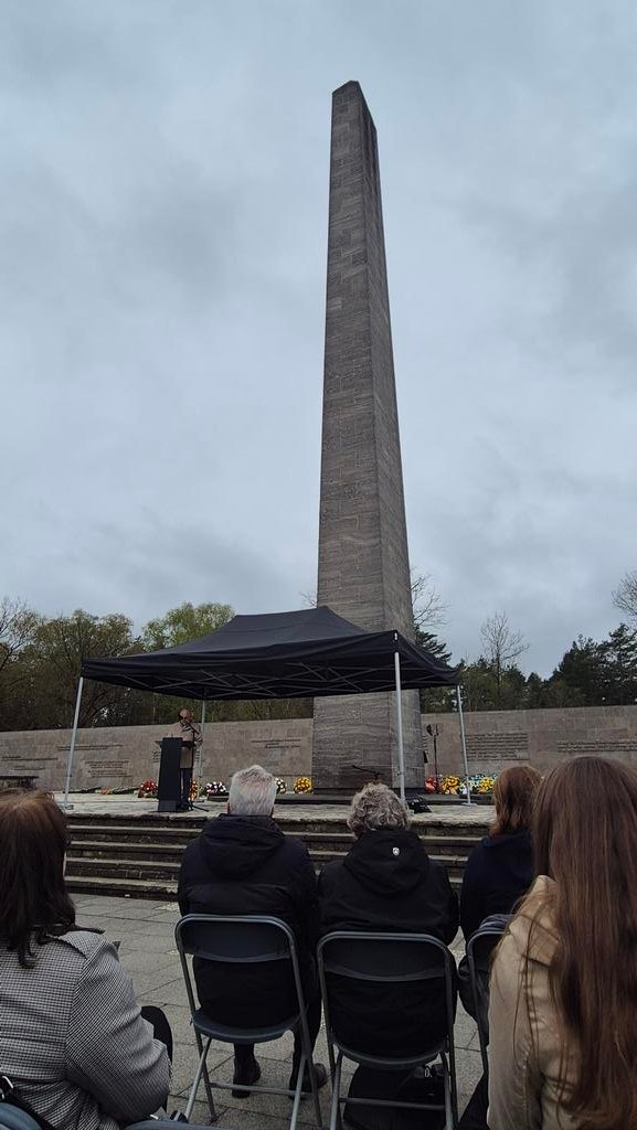 Adriana Stanescu tweet media