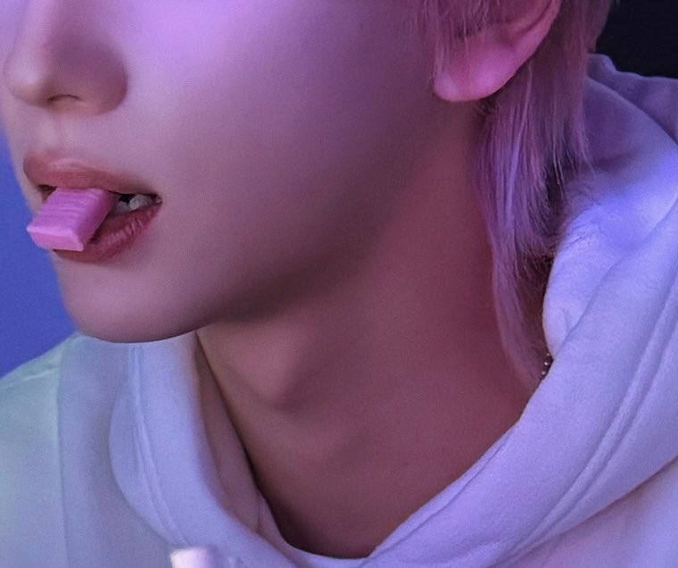 신유 목 tweet media