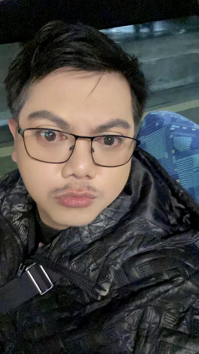 kimlu88's tweet photo. katugnaw .... https://t.co/rkFNkRhSYc