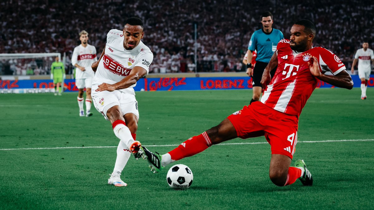 #BundesLiga
Porque en cualquier momento el Bayern mete gol. ¿Bayern Munich podrá superar el récord de 121 goles en una temporada? Ya ha marcado 105 goles y hoy juega contra Stuttgart