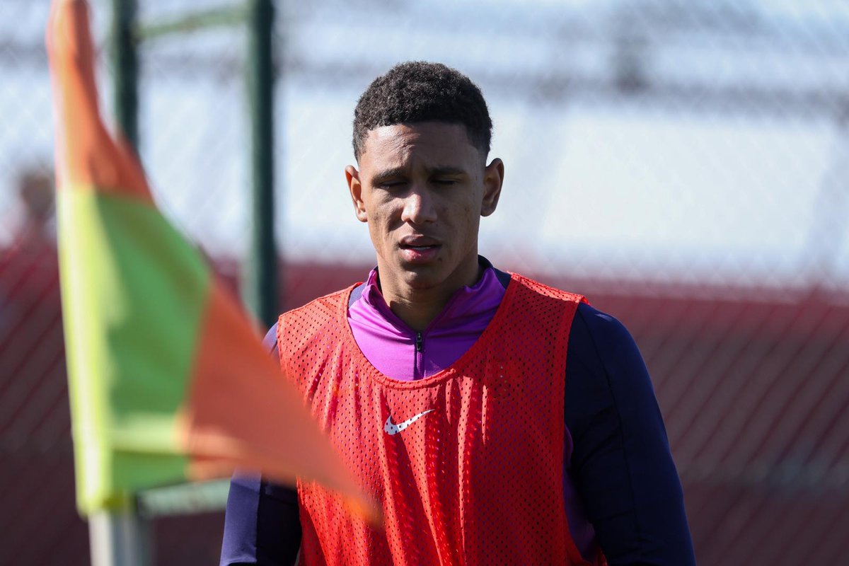 🚨 Juwensley Onstein, Nico Marcipar y Adrià Muñoz entrenaron hoy con el primer equipo.

[<a href="/ffpolo/">Fernando Polo</a>]