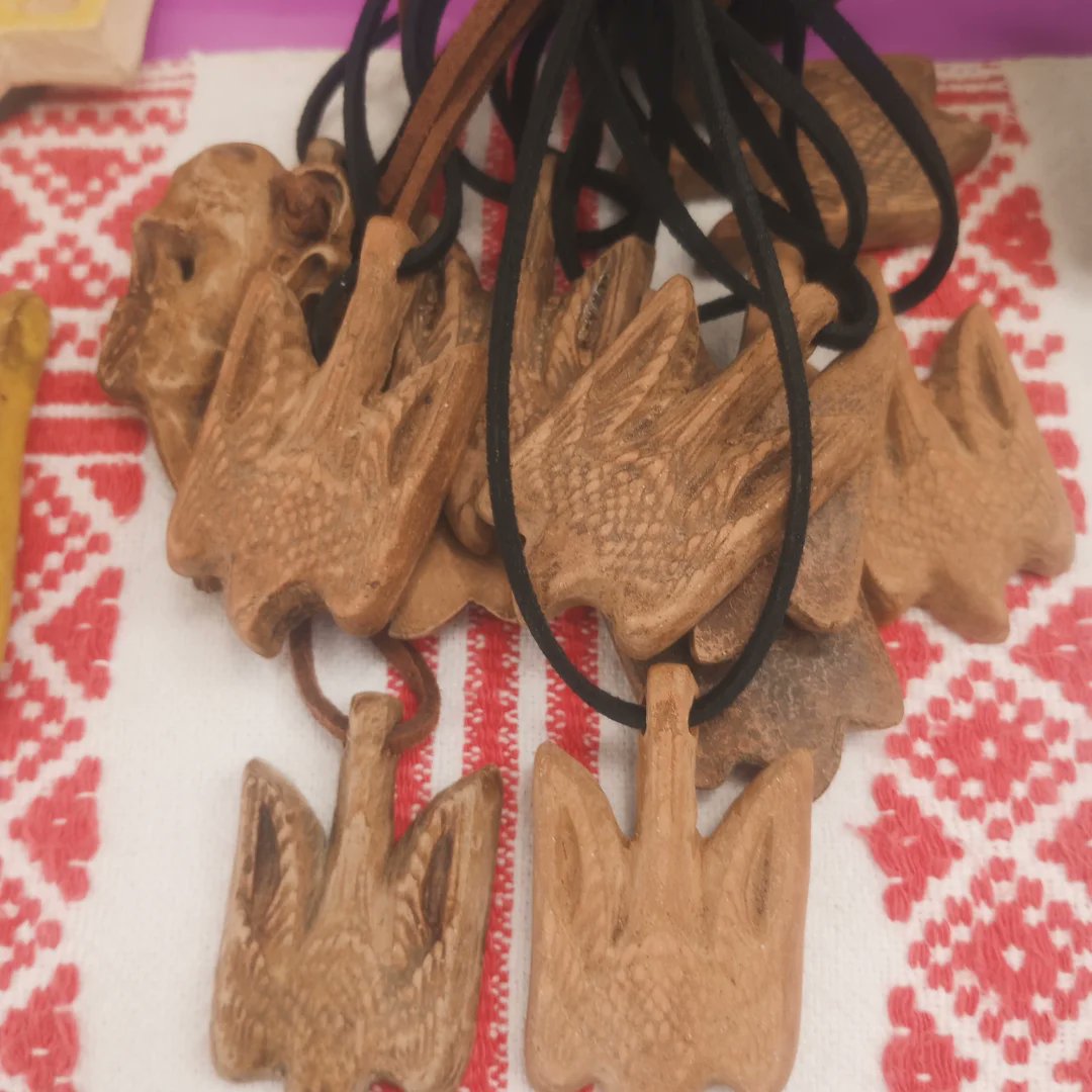 zakhvatayev's tweet image. Ukrainian American community art fest 2026 in North Port Florida at St. Mary's Byzantine Church.💜 Does anyone notice a reoccurring theme here???? 😇🐦hehe #artfest #ukrainianamerican #swfl