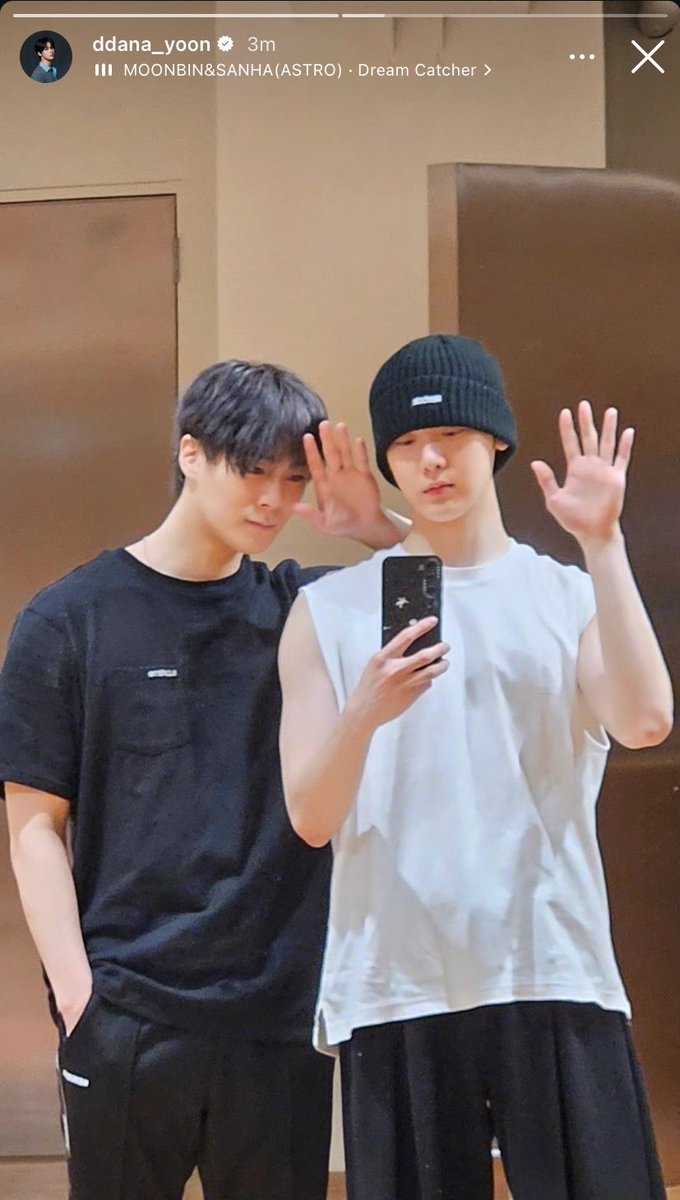 명산🦊🐣 tweet media