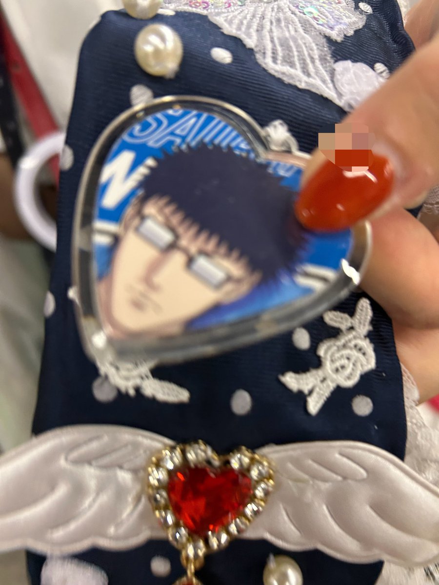 し!な! tweet media