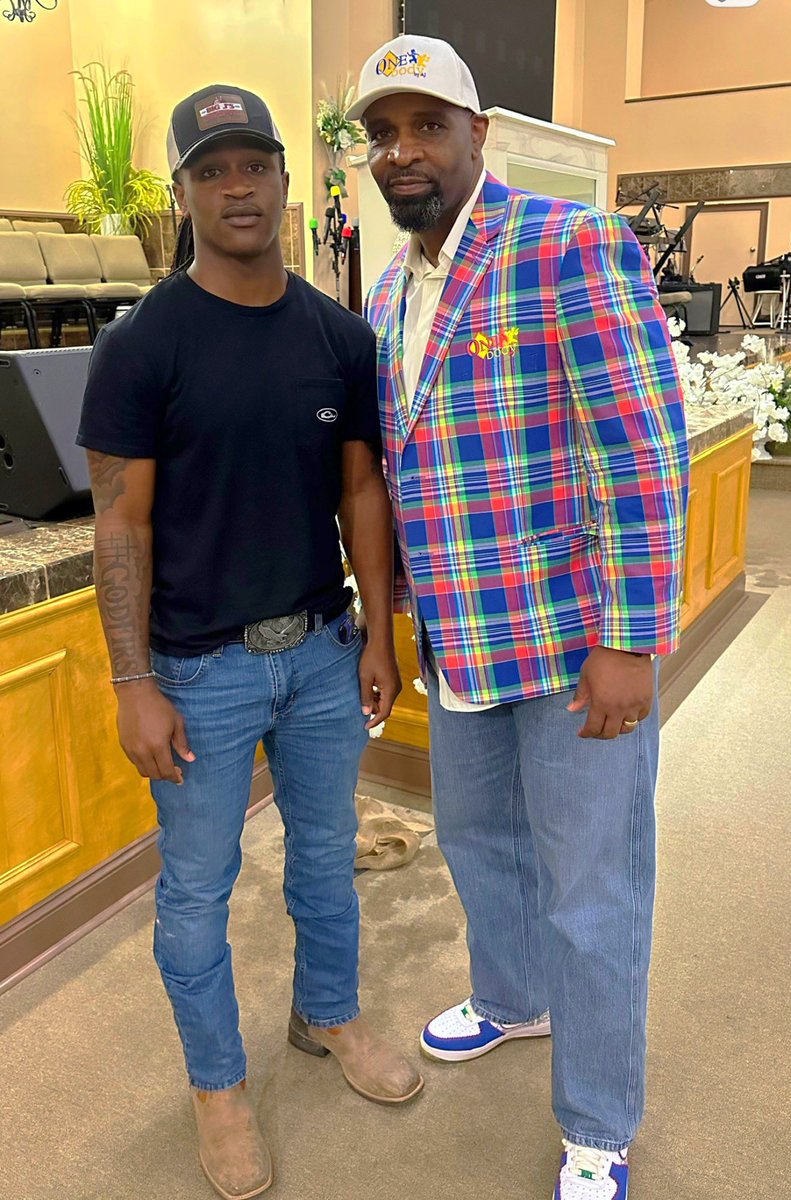 AJOneBody's tweet image. HAPPY 19th BIRTHDAY DADDY MAN 2 @J6frm662 . Everyone help us celebrate Baby Boy “TWIN” 🎊🎉🎁

Cash App: $JaiJohnson74

#daddyman2 #twin #babyboy #LilAJ #lilonebody