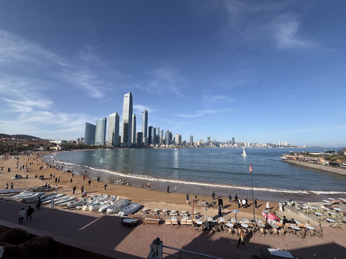 Youzig6's tweet photo. 175语文老师返场 腿最长的一个
周末一起泡温泉吹海风 https://t.co/AZNrLT3I4T