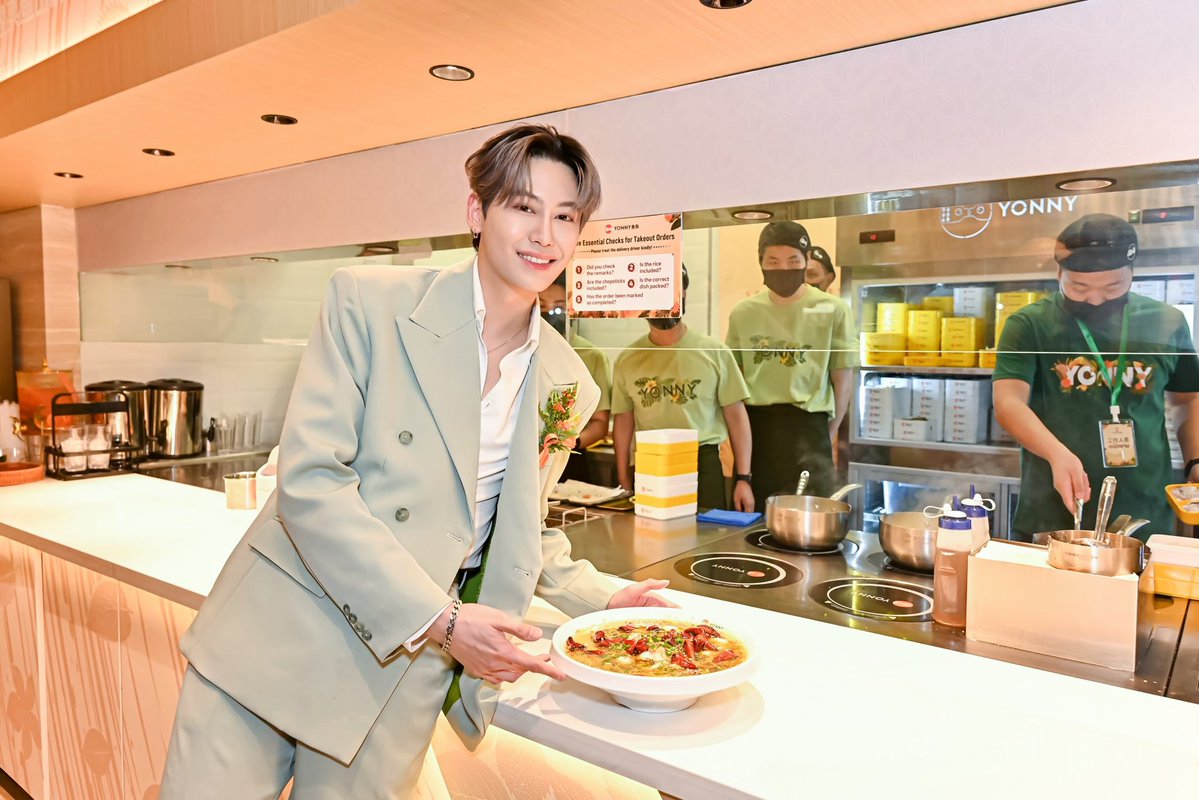 𝐓𝐡𝐞 𝐒𝐞𝐫𝐢𝐞𝐬 𝐘 𝐓𝐡𝐚𝐢𝐥𝐚𝐧𝐝 🏳️‍🌈 tweet media