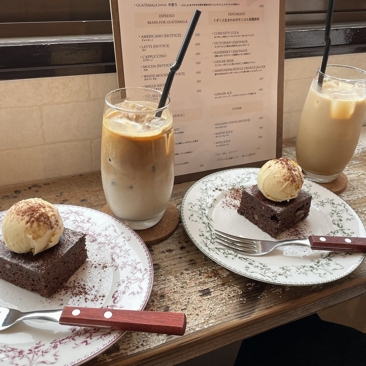 よるんる tweet media