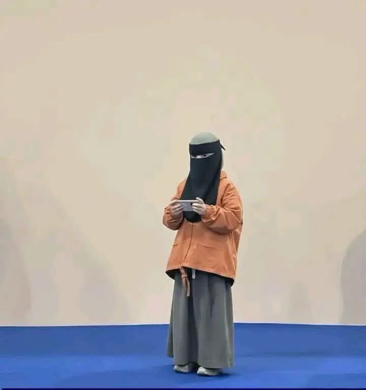 فَـرِيدَة tweet media