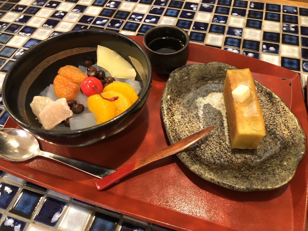 この子 tweet media