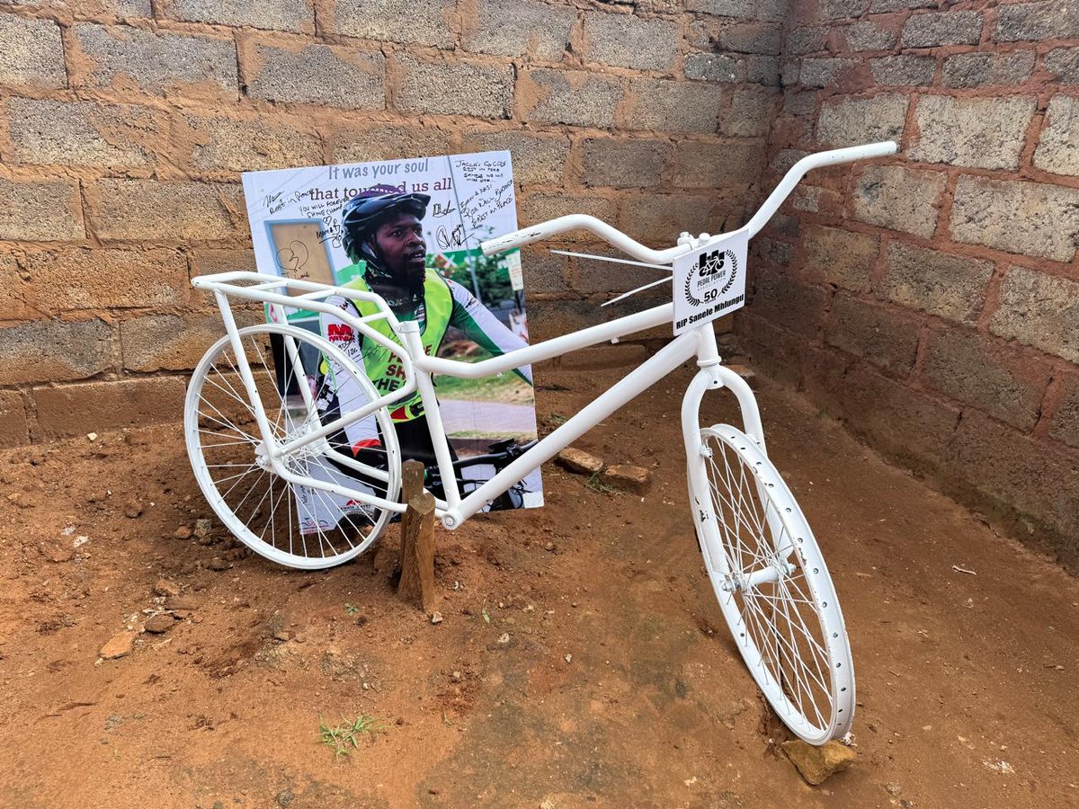 CoJTransport's tweet photo. 🚲 Cyclists gathered to pedal through the streets of Soweto, paying respects to their fallen hero. The ride highlighted Sanele's hardworking nature, his role as a dedicated mentor to young riders, and his contribution to the local cycling scene. #JoburgTransport #SafeCyclingRide https://t.co/HlT2cQKmpc