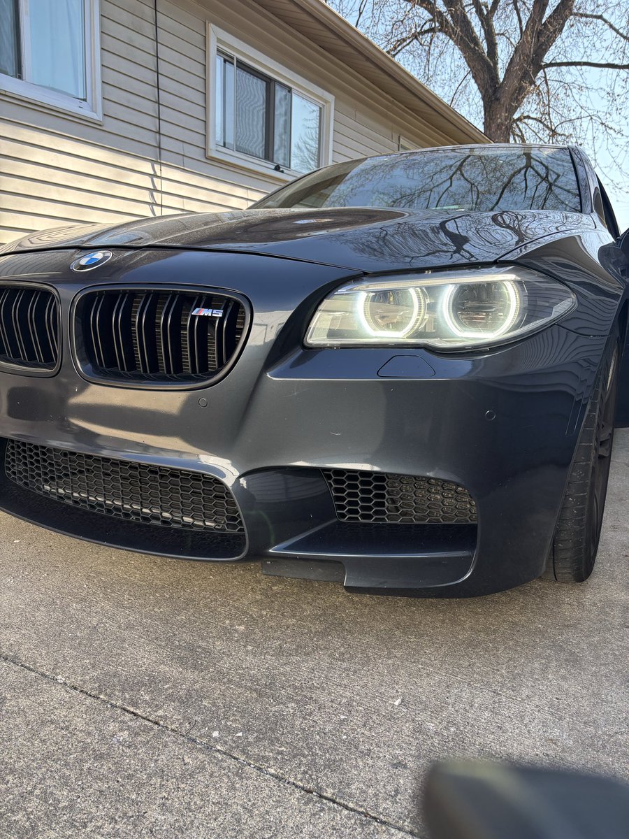 F10WOUNDED's tweet photo. I need tracks near me https://t.co/142vDHtqoE