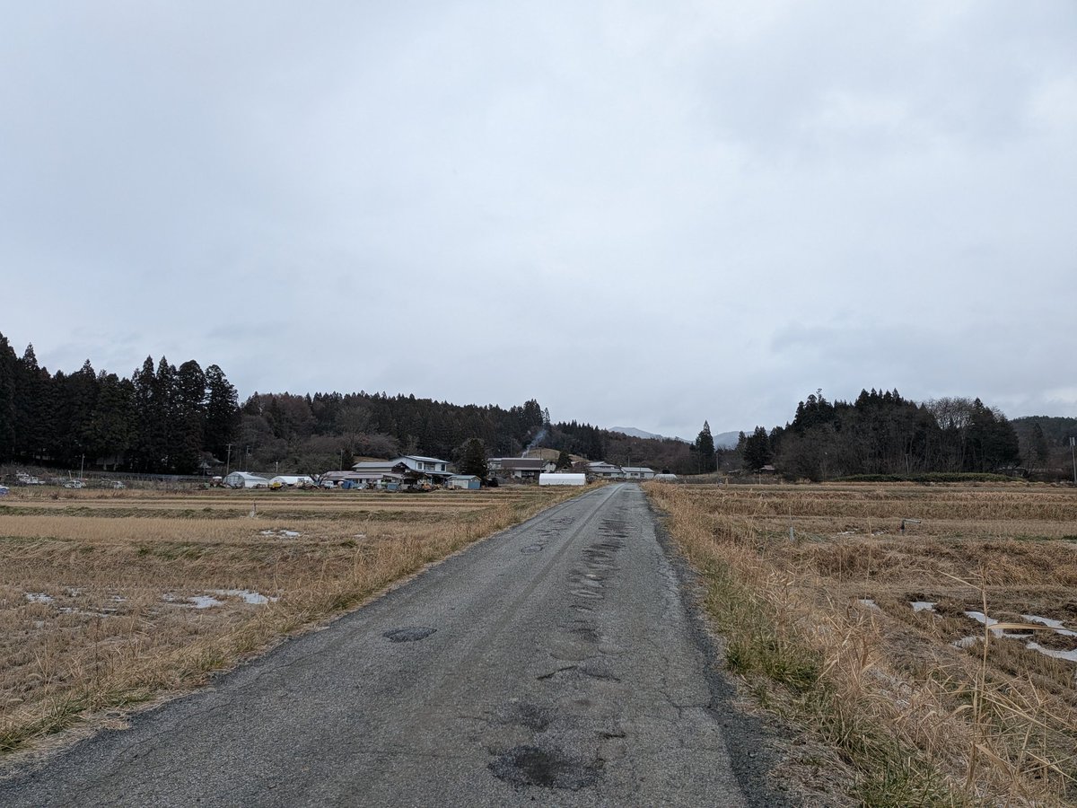 MrTina62580012's tweet image. 【にこ生で車載配信・栃木市？都賀町？から日本一周冒険】
#旅行  #観光 #travel #photo #絶景 #写真
北海道→九州→四国→沖縄県
12月30.1日初日の出に向かって
宮城県栗原市のwith DRINKの自販機ミュージアム　POEM
水沢江刺駅
岩手県紫波町の『道の駅　紫波』周辺
飯舘村の道の駅のイルミネーション