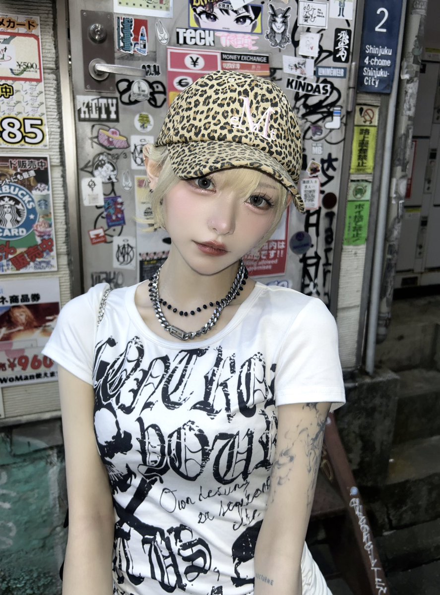 neko3fes's tweet photo. 今日メイク濃いめかも https://t.co/1cvf8fKgCz