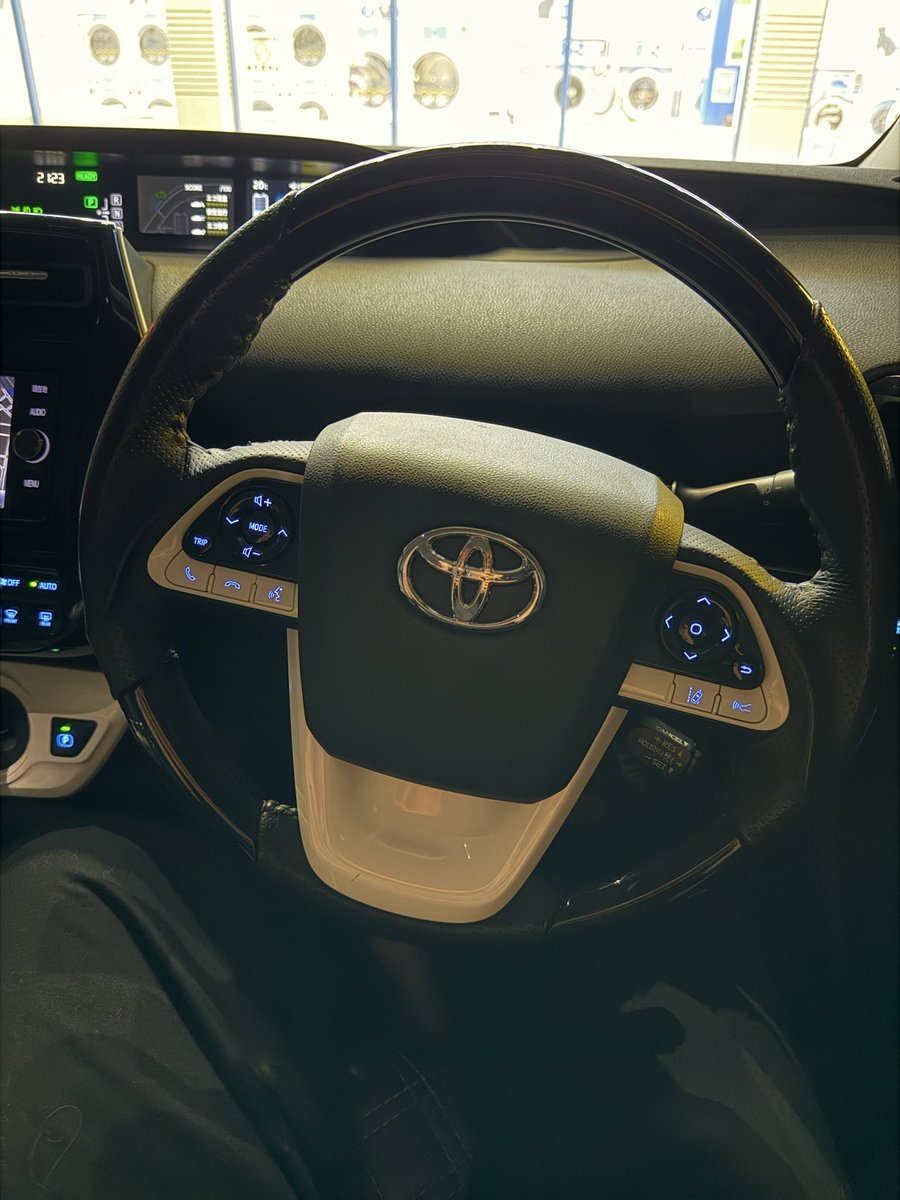 aska_609's tweet photo. 最近車を弄るのが億劫で自分で手を出したくないから全て補修序に車屋にカスタムも頼んだ
お陰で暫くは代車だ https://t.co/TsVjUWxkzx