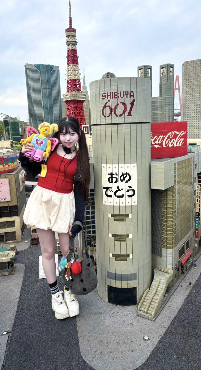 Queen8_ohina's tweet image. 巨大なひなたむLEGOランドに降臨💫

 #レゴランド  #LEGOLAND  #LEGO