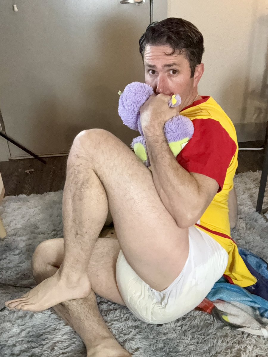 TheDiaperDynamo's tweet photo. Gots ta start soggy Sundays rights. 

Sipping sippy cups in a snug onesie getting puppy kisses…🫠❤️

No big dum dum adults to stop mes from toubles he he 😈😈 https://t.co/ECXbJKTAYZ