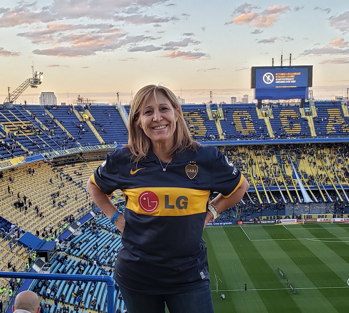 pmc0707's tweet photo. Hola Buen dia !!
#estefinde  #superclasico Que @paulagarcia3 mire el partido tranquila ....que hoy No limpie jaja https://t.co/gCYXYZw2Vn