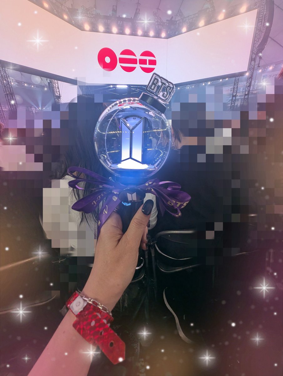 あけい tweet media