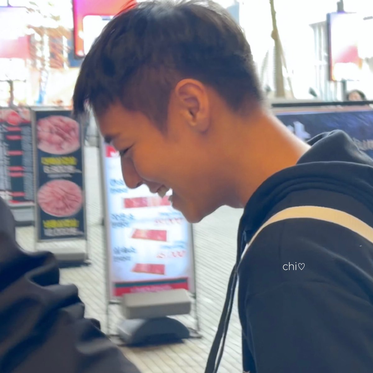 น่ารักมากก ยิ้มแบบไล่เลเวล 
😃😄😁😆