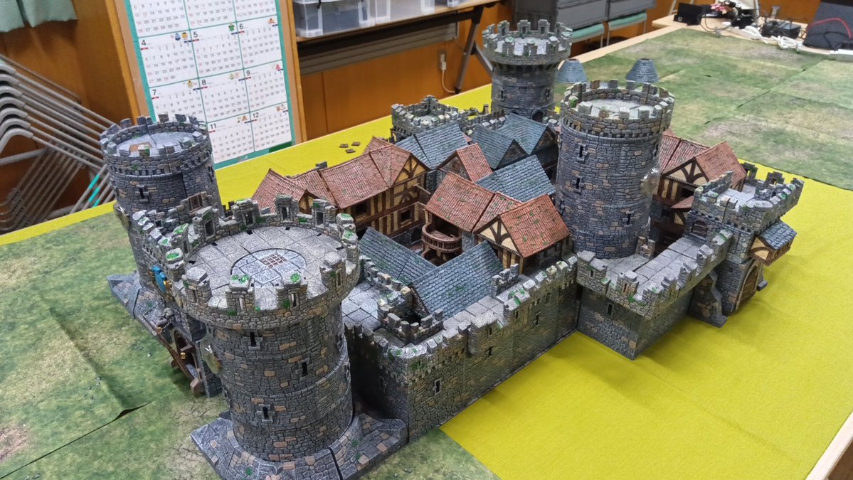miyakami_00's tweet image. ↑これをこねこねすると
↓これが組める。
(°ω°)b #dwarvenforge trick
#dnd #テレイン #ダンドラ