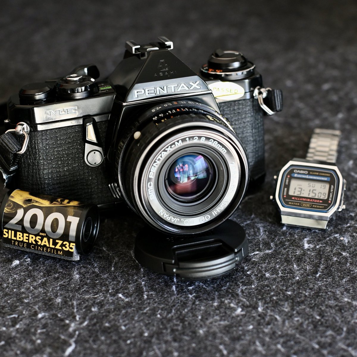 de_zeerover's tweet image. Asahi #Pentax ME &amp;amp; Casio Herrenarmbanduhr iconic A168WA-1 #Casio #ifstimeforfilm