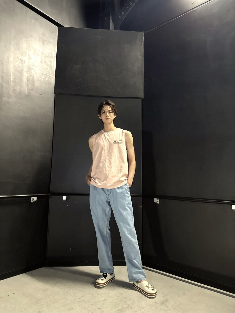 JJ50th Anniversary fest 2026
素敵なクロックスを履いて夏服でランウェイさせて頂きました✨️✨️

50周年という節目の大きなイベントに出演させて頂き、JJという歴史ある雑誌に関わらせて頂けたこと大変感謝してます。

またランウェイ出来るよう頑張ります💪🔥

#jj #jj50th