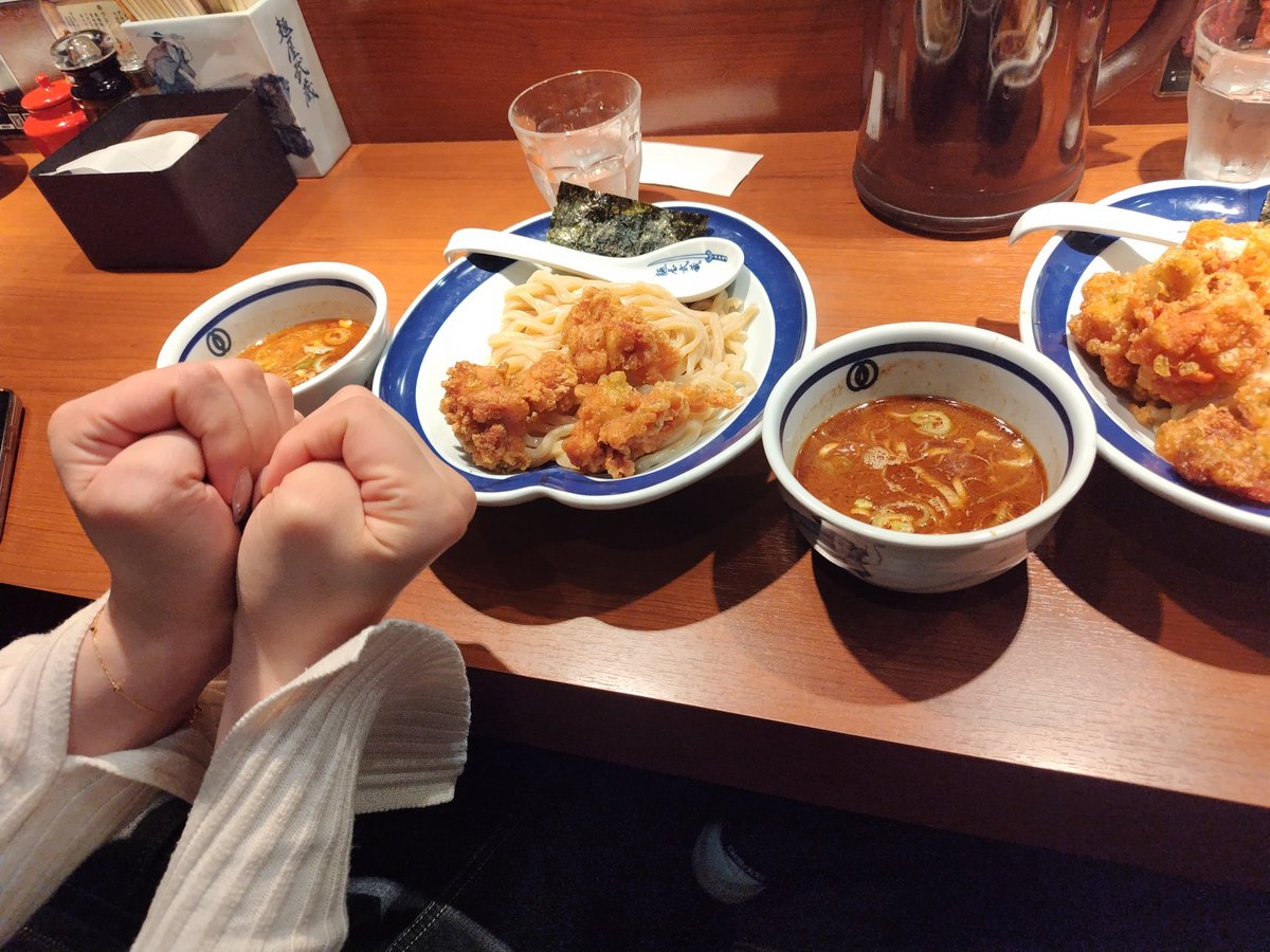 007sp_sas_ss tweet media