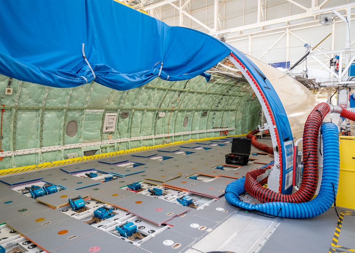 PiotrBozyk's tweet image. #Airbus rozpoczyna naziemne testy A350F. Kluczowy etap przed pierwszym lotem 👉 rynek-lotniczy.pl/wiadomosci/air… @Airbus begins ground tests of the #A350F. A key step before the first flight. #cargo #freighter #aircargo #freight