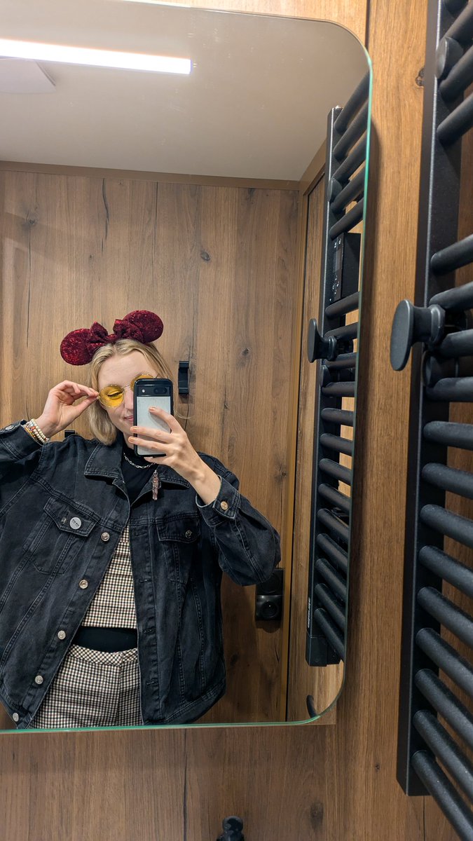 cat | at DLP 🇫🇷✨ tweet media