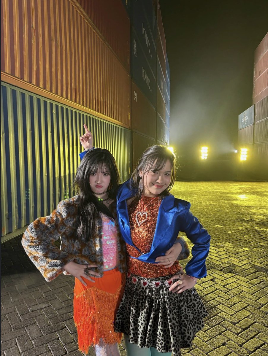 haahaarits tweet media