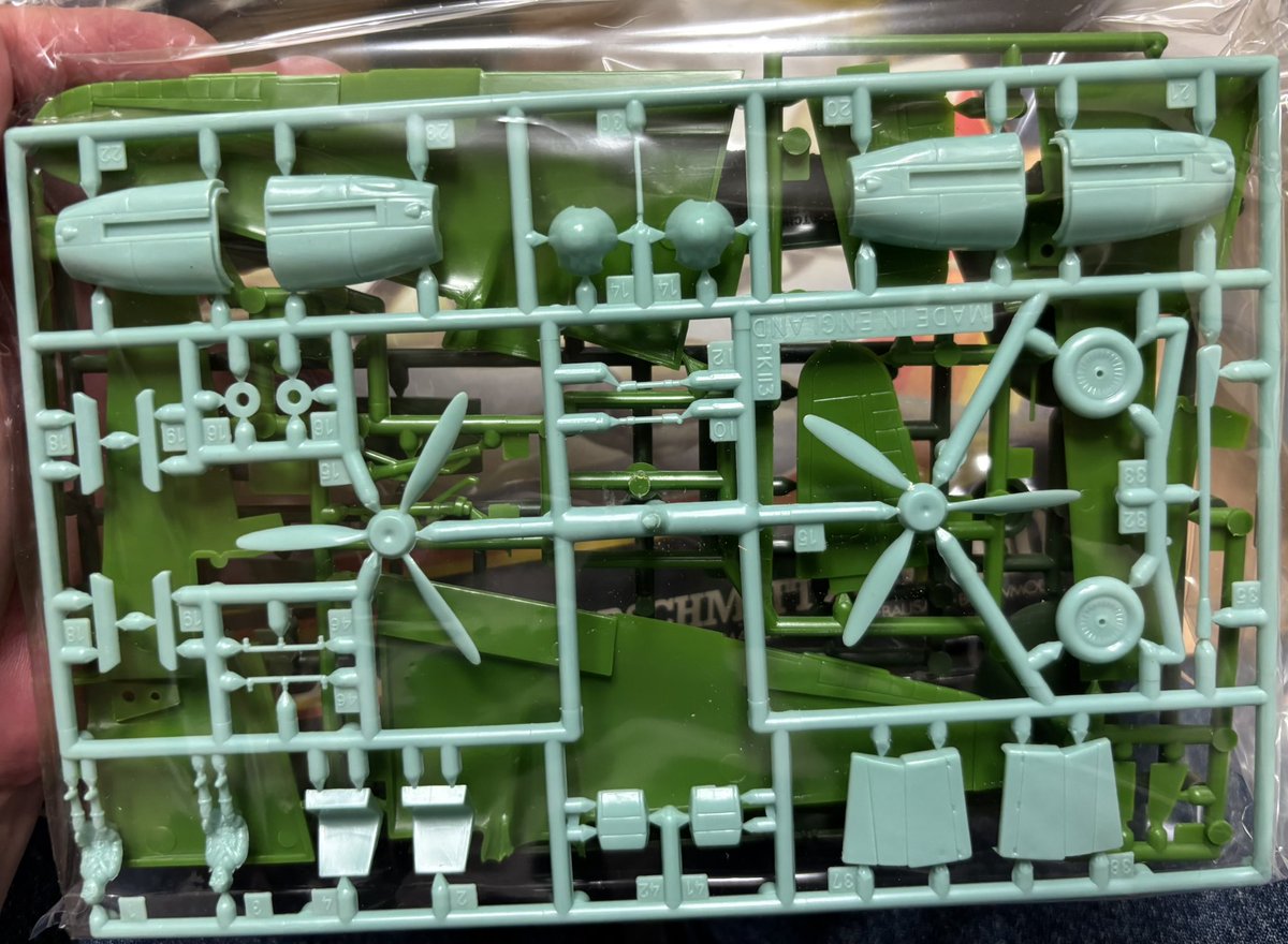 中西ヨシヒロ(超FUTATSU)👺💉💉💉💉 tweet media