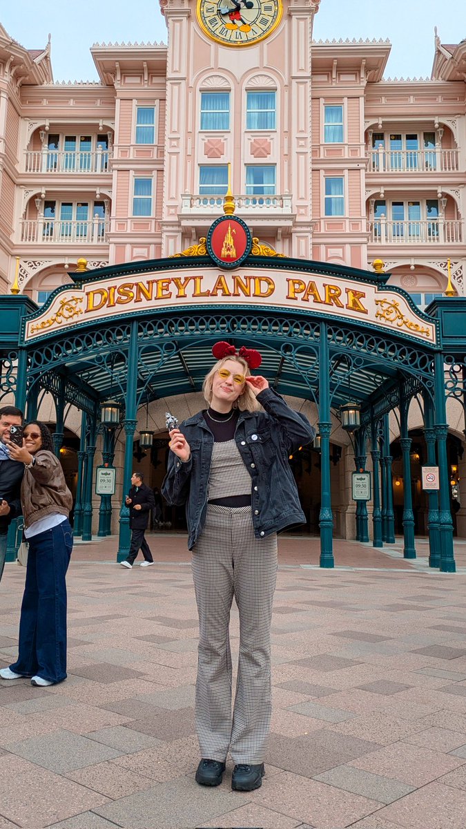 cat | at DLP 🇫🇷✨ tweet media