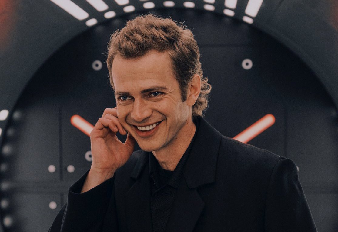 Star Wars Holocron tweet media