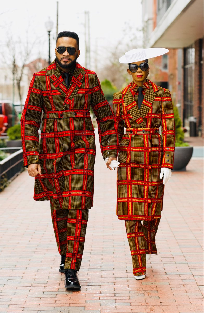 TessyOliseh's tweet photo. @dieworkwear Pattern matching is one of the hallmarks of great tailoring. Most customers won’t notice it but it’s one of those details that separates construction from mere optics. 

If you know, you know.

These pieces were 100% handmade by @tessloglobal. 👇 https://t.co/5T3aOHLaC9
