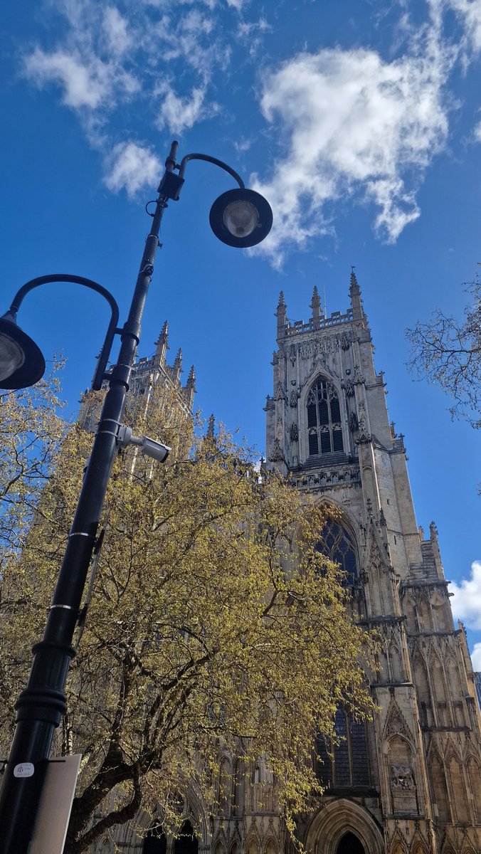 Jonee13's tweet image. Very few cities in the world, are as pretty as York.
A lovely morning here, spent in the sun, before the chaos and noise of a football stadium.

#York #Yorkshire