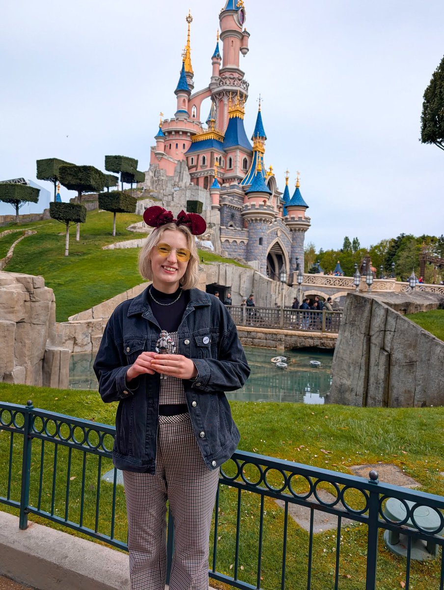 cat | at DLP 🇫🇷✨ tweet media