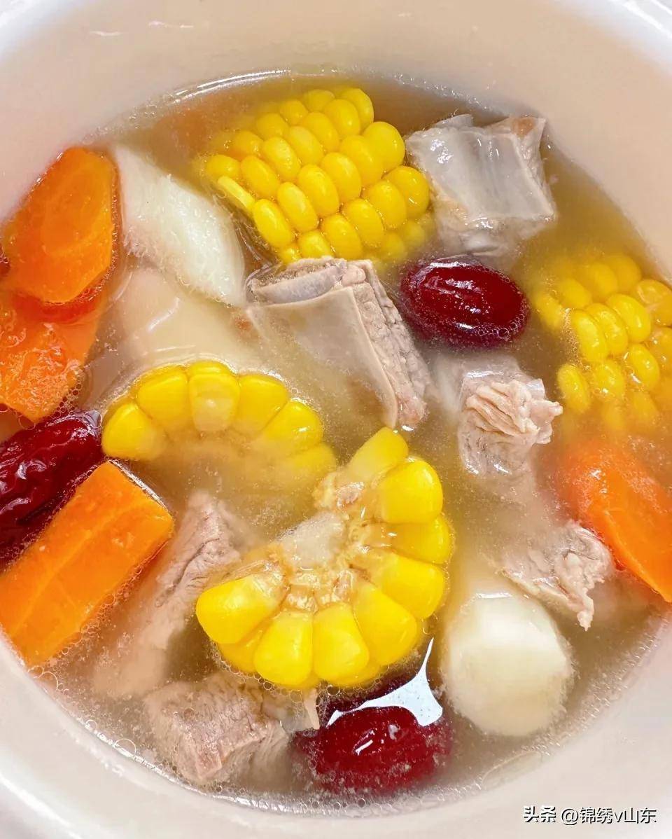 angela volk tweet media