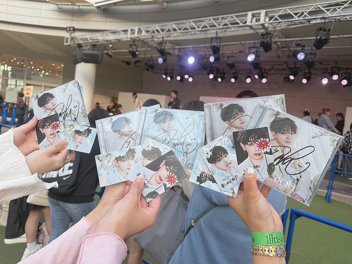 𝚂𝙷𝙸𝙾𝚁𝙸 tweet media