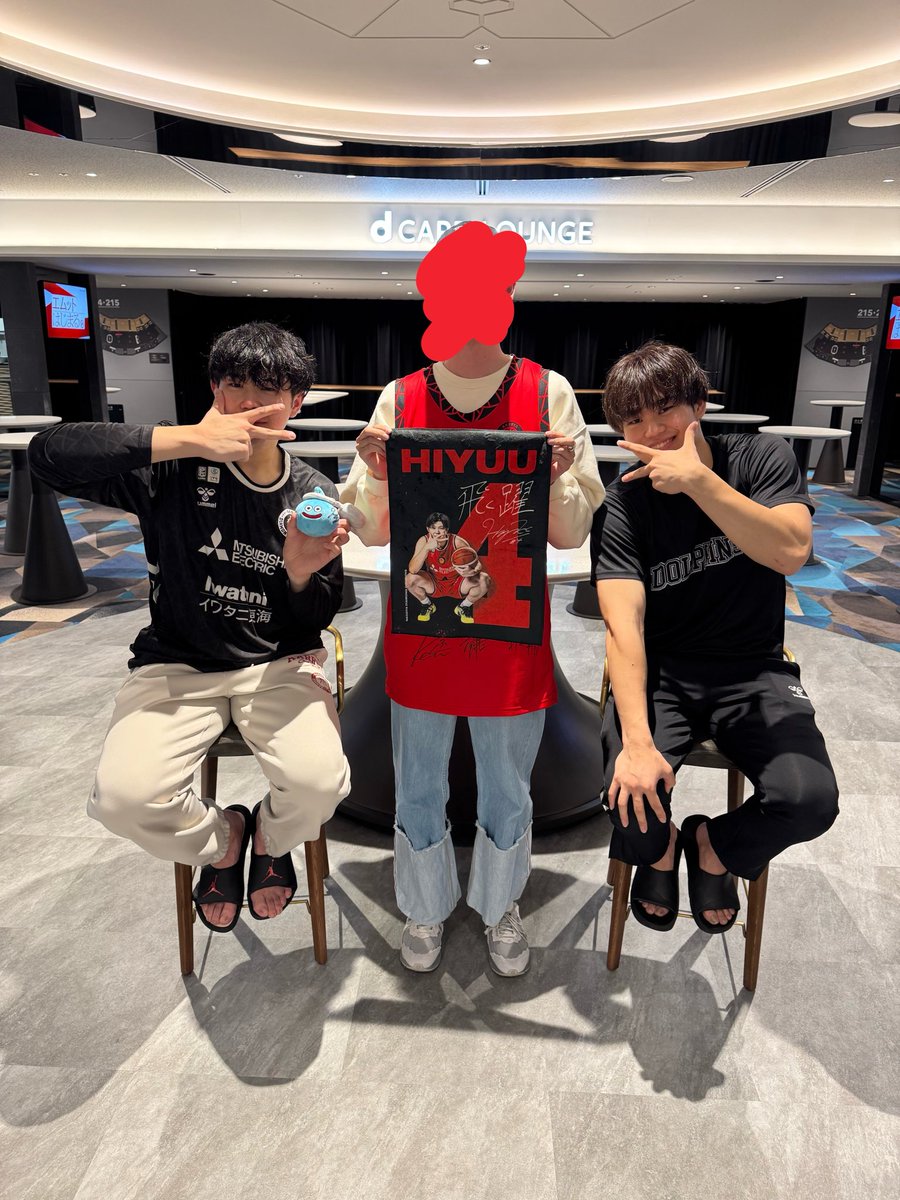 NakaTomoki37's tweet photo. vs滋賀レイクス戦は毎年嫌な思い出が…
今年も試合は負けてしまいましたが、
ひゆーとシートで、ひゆうの投げ込みのスライムゲットできたのはいい思い出！😌
家宝が増えた💪 https://t.co/Awv63qxqMK